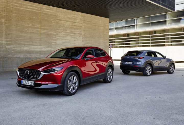 Mazda CX-30 in twee kleuren